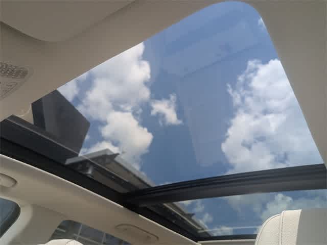 Thumbnail: 2025 Mercedes-Benz GLE - 18