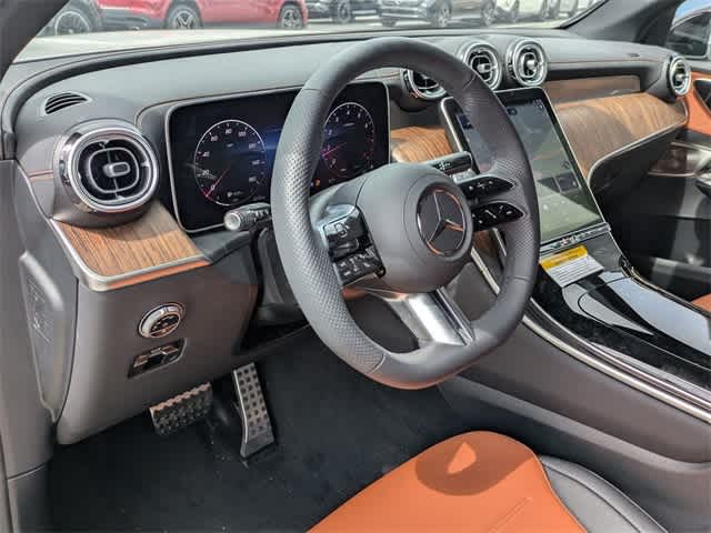 Thumbnail: 2025 Mercedes-Benz GLC - 2