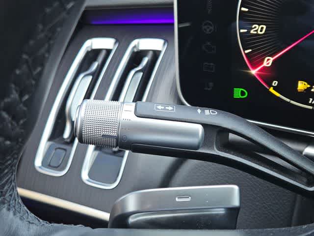 Thumbnail: 2023 Mercedes-Benz S-Class - 26