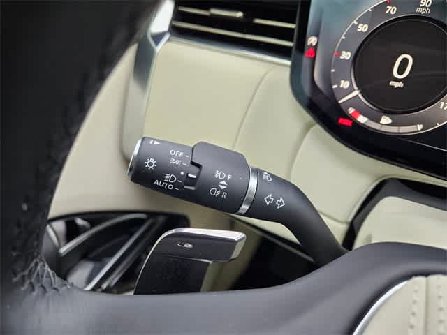 Thumbnail: 2025 Land Rover Range Rover - 28