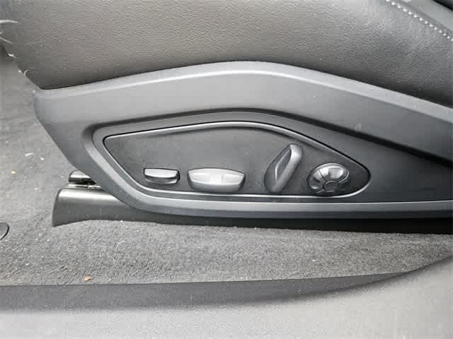 Thumbnail: 2023 Porsche Taycan - 16