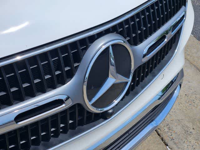 Thumbnail: 2025 Mercedes-Benz GLC - 11