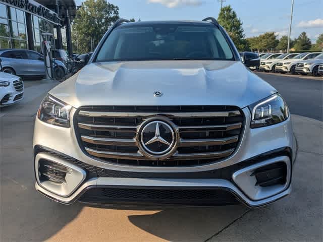 2025 Mercedes Benz GLS 450 4MATIC photo 3