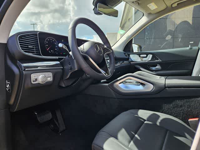 Thumbnail: 2026 Mercedes-Benz GLE - 2