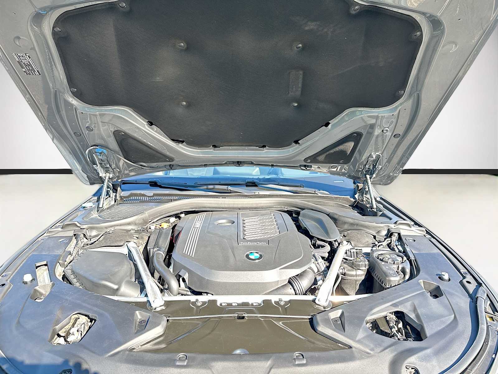 Thumbnail: 2024 BMW 8 Series - 32