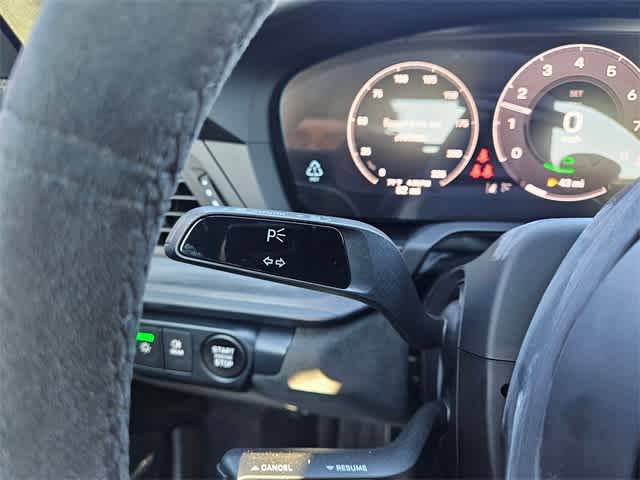 Thumbnail: 2025 Porsche 911 - 26