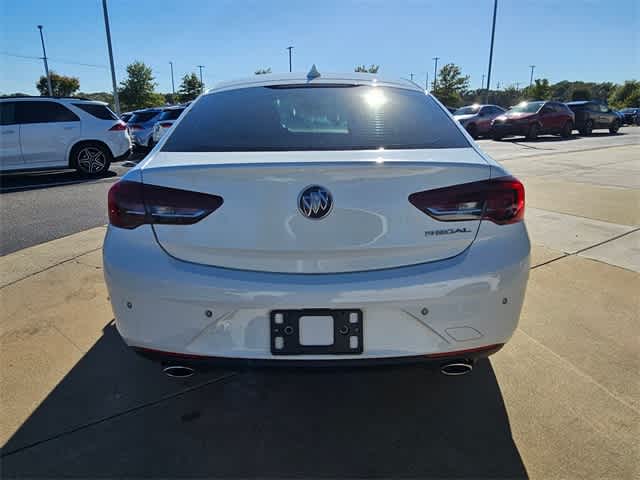 Thumbnail: 2019 Buick Regal - 6