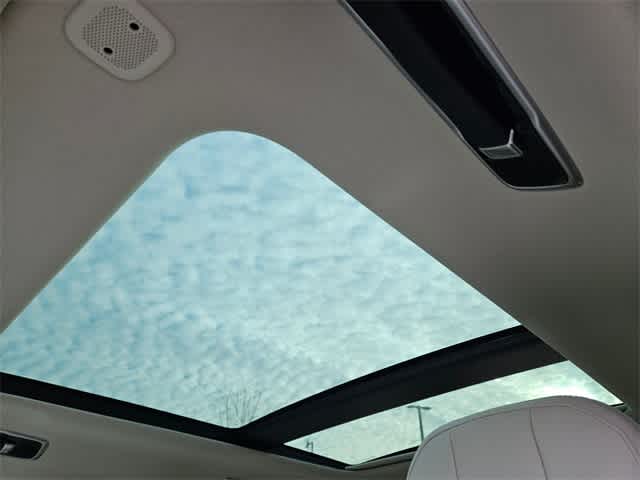 Thumbnail: 2025 Land Rover Range Rover - 17