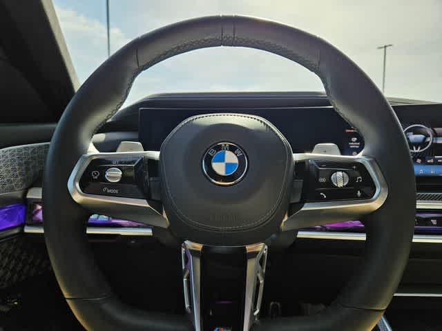 Thumbnail: 2025 BMW 7 Series - 24