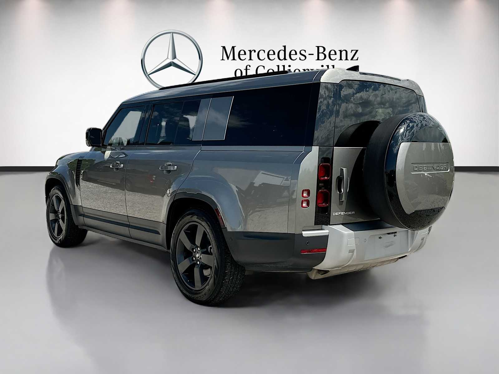 Thumbnail: 2025 Land Rover Defender - 7