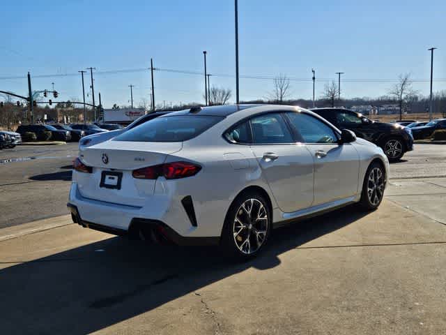 Thumbnail: 2025 BMW 2 Series - 8