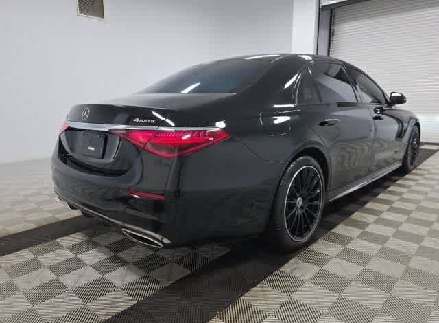 Thumbnail: 2023 Mercedes-Benz S-Class - 3