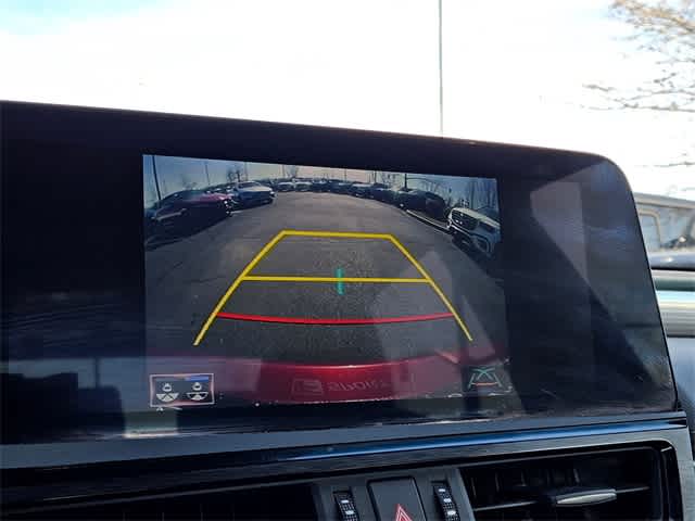 Thumbnail: 2022 Lexus ES - 29