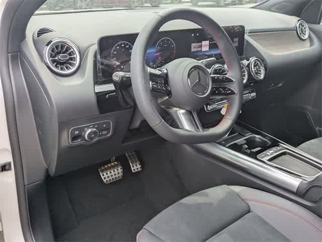 2025 Mercedes Benz GLA 250 photo 2