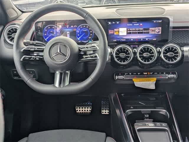 2025 Mercedes Benz EQB 250+ photo 2