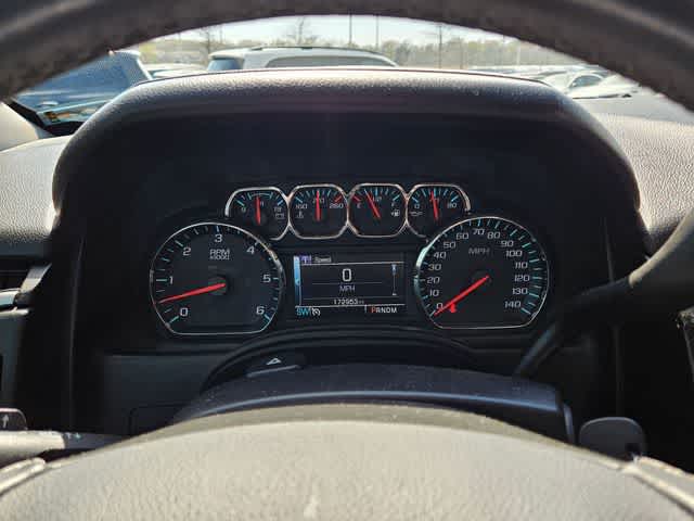 Thumbnail: 2015 Chevrolet Suburban - 31