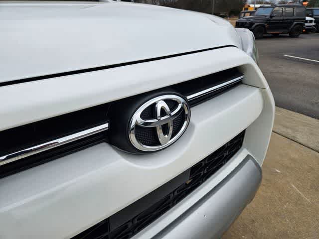Thumbnail: 2024 Toyota 4Runner - 12