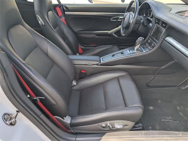 Thumbnail: 2015 Porsche 911 - 22