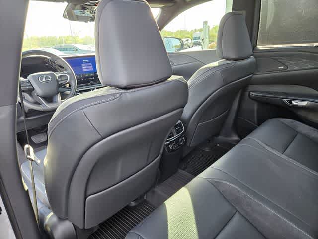 Thumbnail: 2023 Lexus RX - 17