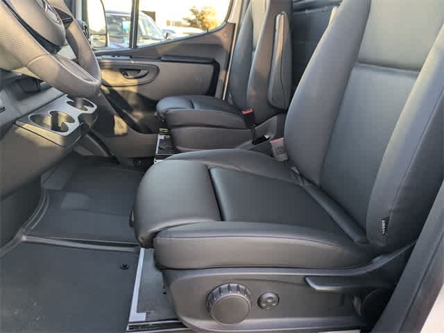 Thumbnail: 2026 Mercedes-Benz CLE - 16