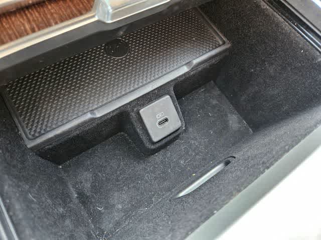 Thumbnail: 2025 Land Rover Range Rover - 35