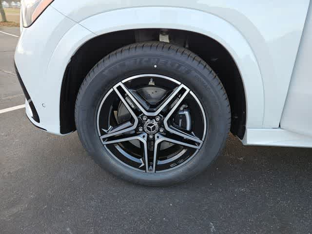 Thumbnail: 2026 Mercedes-Benz GLE - 12