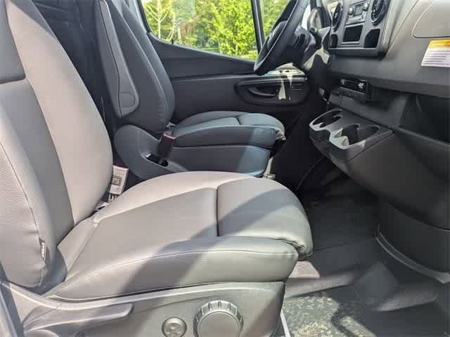 Thumbnail: 2025 Mercedes-Benz Sprinter - 10