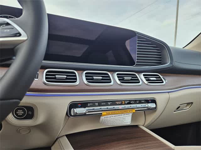 Thumbnail: 2026 Mercedes-Benz GLE - 26