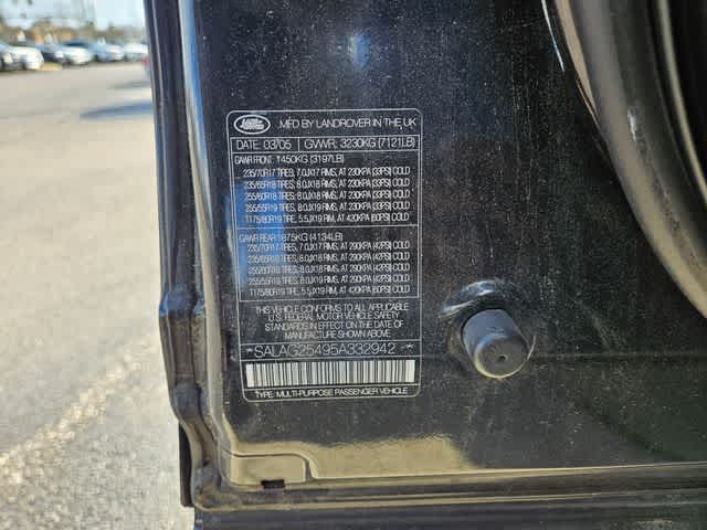 Thumbnail: 2005 Land Rover LR3 - 36