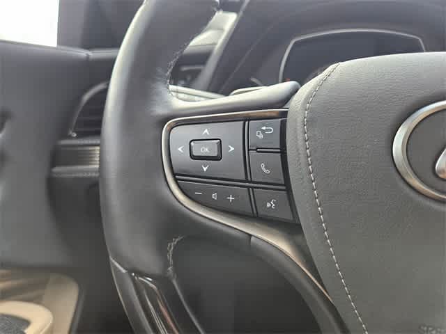 Thumbnail: 2023 Lexus LS - 25