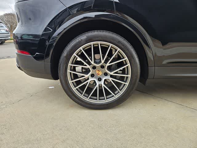 Thumbnail: 2023 Porsche Cayenne - 12