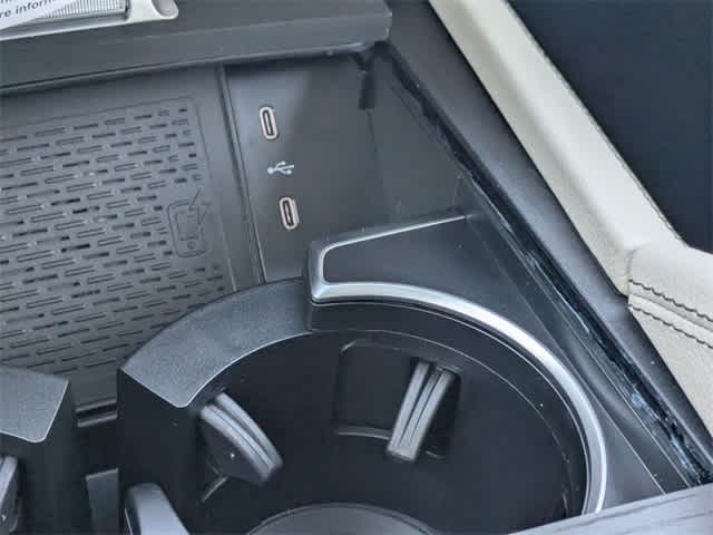 Thumbnail: 2026 Mercedes-Benz GLE - 29