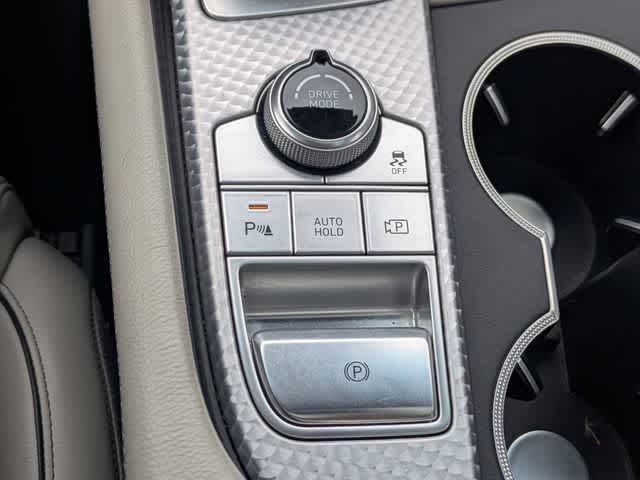 Thumbnail: 2023 Genesis G70 - 34