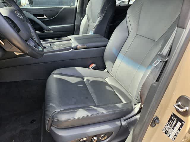 Thumbnail: 2025 Lexus LX - 15