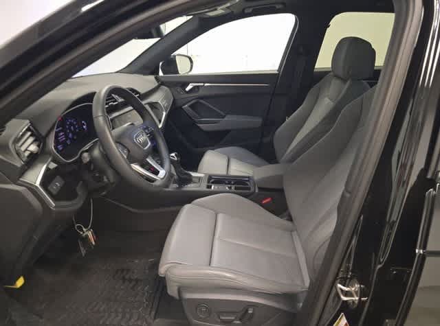 Thumbnail: 2025 Audi Q3 - 4