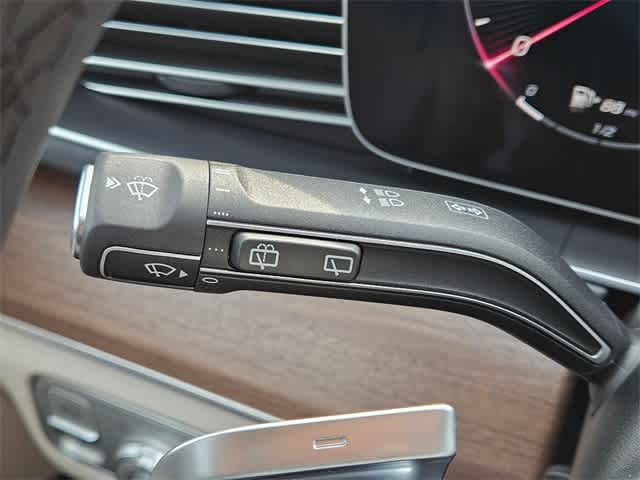 Thumbnail: 2026 Mercedes-Benz GLE - 25