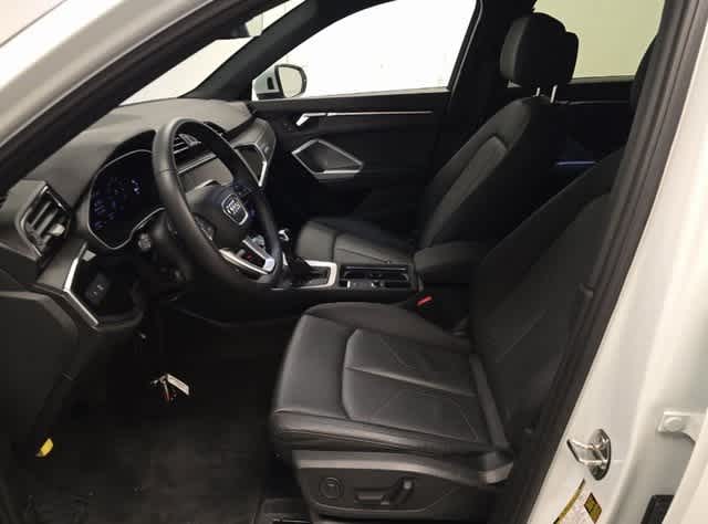 Thumbnail: 2025 Audi Q3 - 3