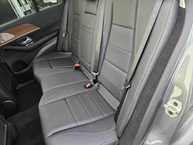 Thumbnail: 2026 Mercedes-Benz GLE - 19