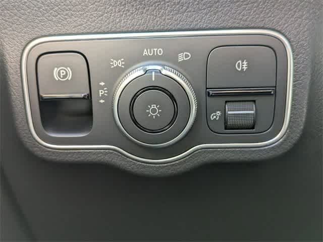 Thumbnail: 2025 Mercedes-Benz GLA - 25