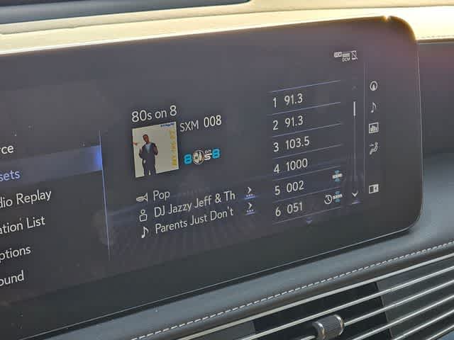 Thumbnail: 2021 Lexus LS - 29