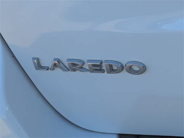 Thumbnail: 2013 Jeep Grand Cherokee - 13