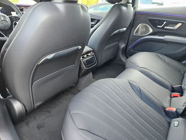 Thumbnail: 2026 Mercedes-Benz EQS - 17