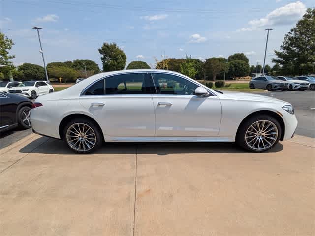 Thumbnail: 2026 Mercedes-Benz S-Class - 9