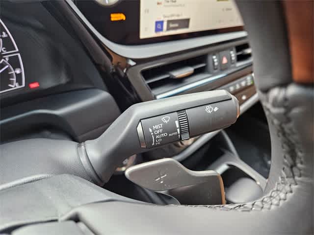 Thumbnail: 2024 Lexus ES - 27