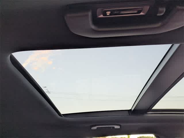 Thumbnail: 2026 Mercedes-Benz GLC - 22