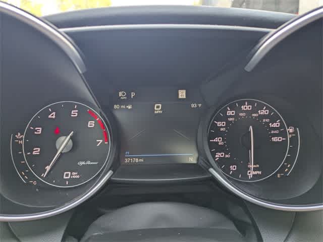 Thumbnail: 2023 Alfa Romeo Giulia - 32