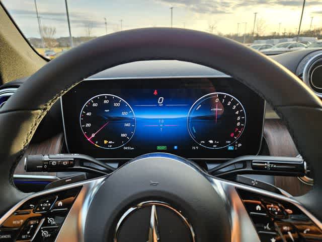 Thumbnail: 2026 Mercedes-Benz GLC - 37