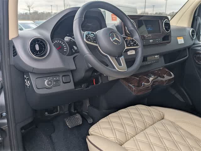 Thumbnail: 2024 Mercedes-Benz Sprinter - 2