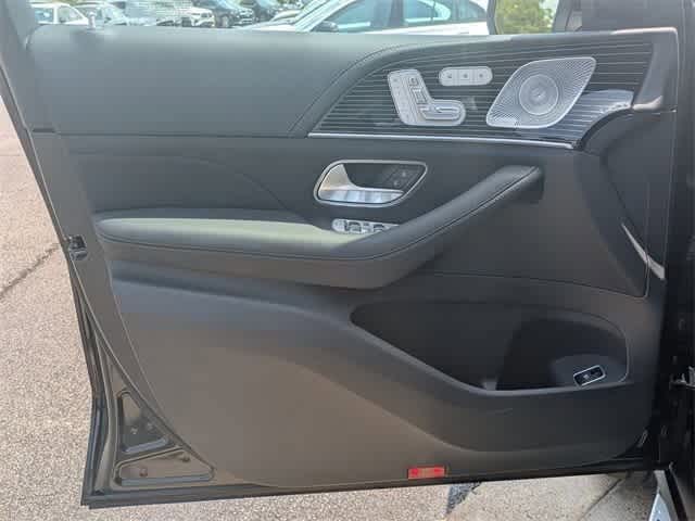 Thumbnail: 2025 Mercedes-Benz GLS - 15