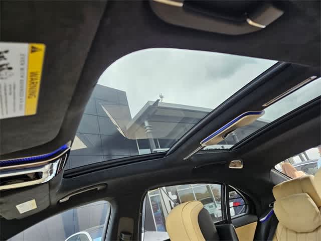 Thumbnail: 2024 Mercedes-Benz S-Class - 18